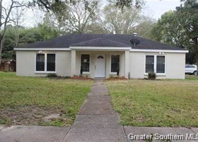 Property at 2000 Rose St, Lake Charles, LA 70601, 3 beds, 1 bath