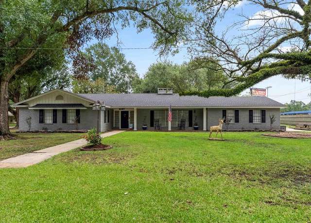 Property at 1801 Horridge St St, Vinton, LA 70668, 3 beds, 2.5 baths