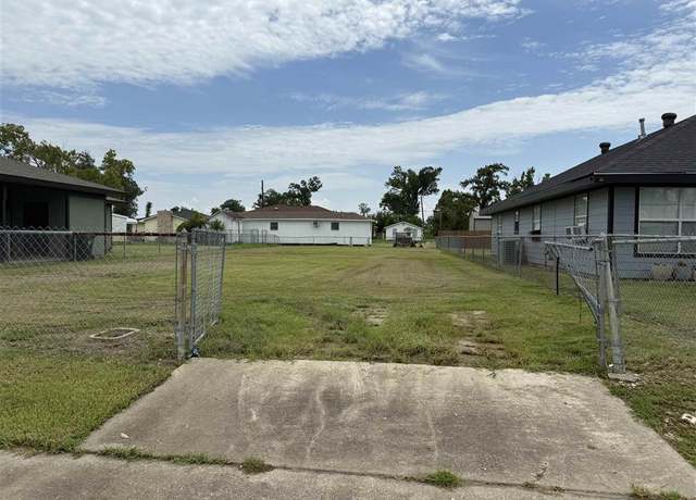 Property at 1712 Jake St, Lake Charles, LA 70601