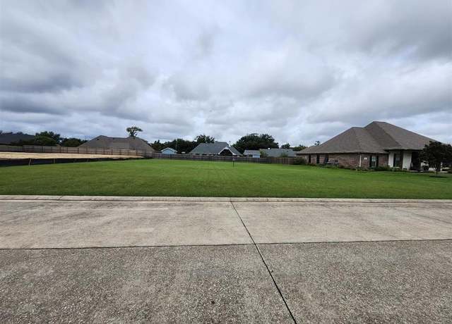 Property at 5631 Chene Blanc Dr Dr, Lake Charles, LA 70605