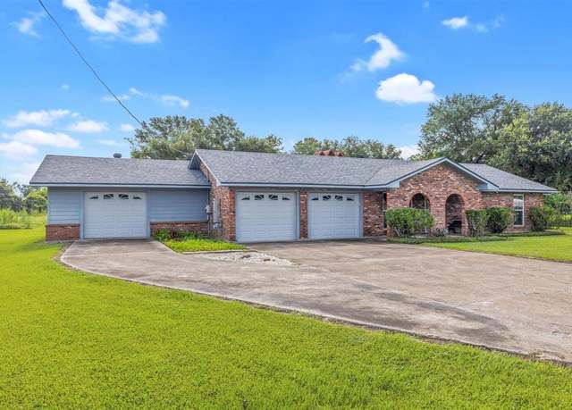 Property at 5231 Winnie Dr, Sulphur, LA 70665, 4 beds, 3 baths