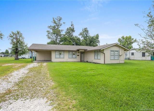 Property at 1906 Jones St, Westlake, LA 70669, 3 beds, 2 baths