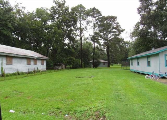 Property at 118 E Willis St E, Jennings, LA 70546