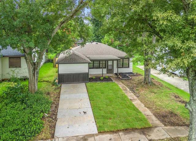 Property at 2016 10th St St, Lake Charles, LA 70601, 4 beds, 2 baths