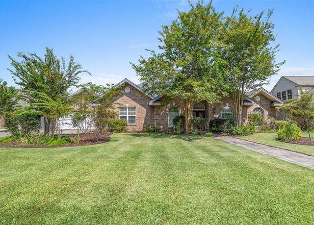 Property at 4111 Woodside Dr Dr, Lake Charles, LA 70605, 4 beds, 3.5 baths