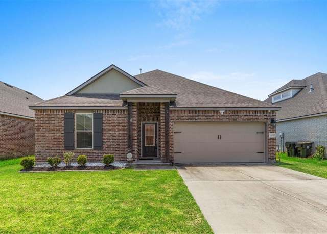 Property at 3200 Crest Ln, Lake Charles, LA 70607, 3 beds, 2 baths
