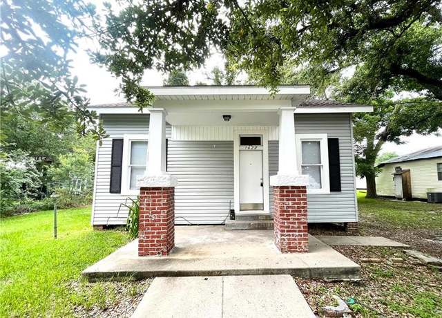 Property at 1428 Enterprise Blvd, Lake Charles, LA 70601, 2 beds, 1 bath