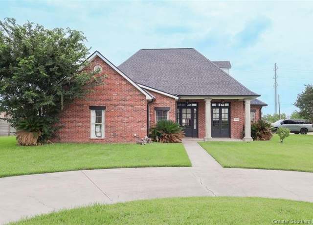 Property at 1744 Kevin Ln, Lake Charles, LA 70605, 4 beds, 3.5 baths