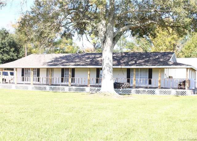 Property at 6022 Mary Ann St, Lake Charles, LA 70615, 3 beds, 2 baths
