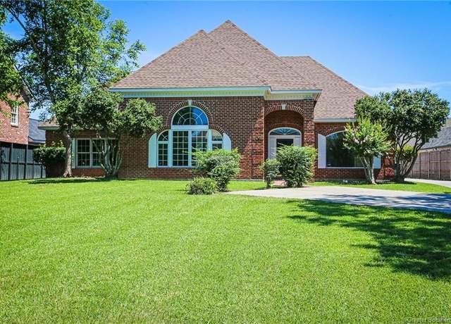 Property at 1304 Charlestown Ln, Lake Charles, LA 70605, 3 beds, 3 baths