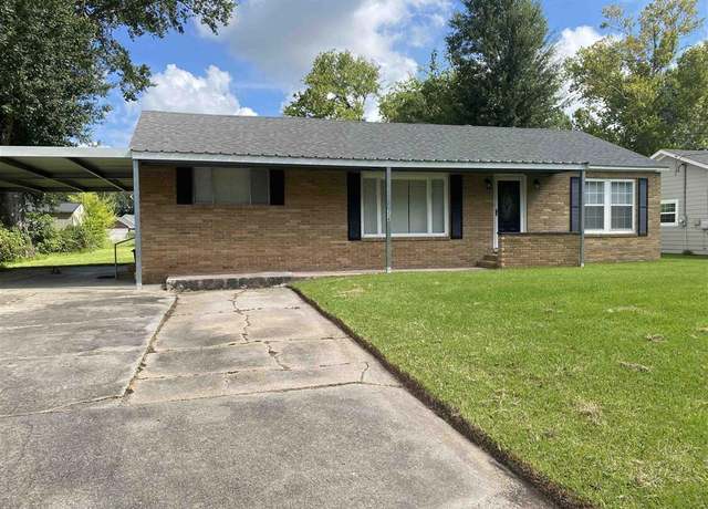 Property at 238 Overhill St, Lake Charles, LA 70605, 3 beds, 2 baths
