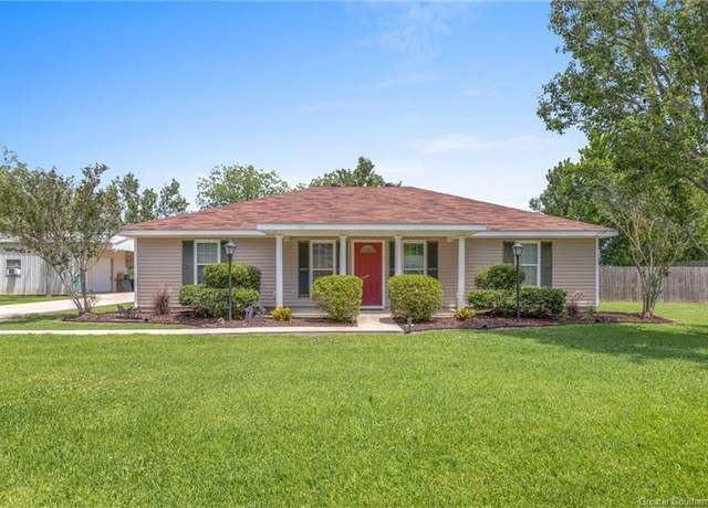 Property at 102 S Littell St S, Welsh, LA 70591, 3 beds, 2 baths