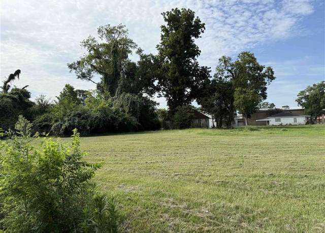 Property at 111 Renshaw St, Jennings, LA 70546