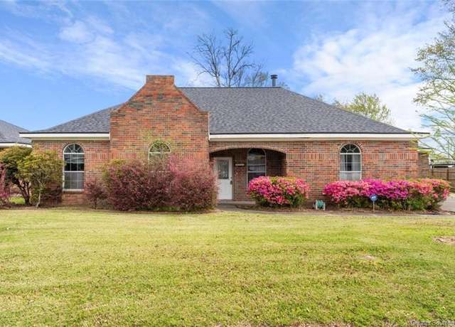 Property at 4817 Riverridge Dr, Lake Charles, LA 70605, 4 beds, 3.5 baths