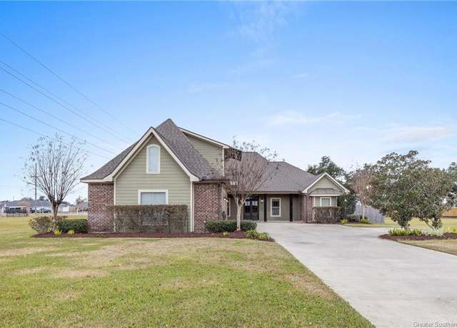 Property at 5679 Lutte Tigre Ln, Lake Charles, LA 70605, 4 beds, 3.5 baths