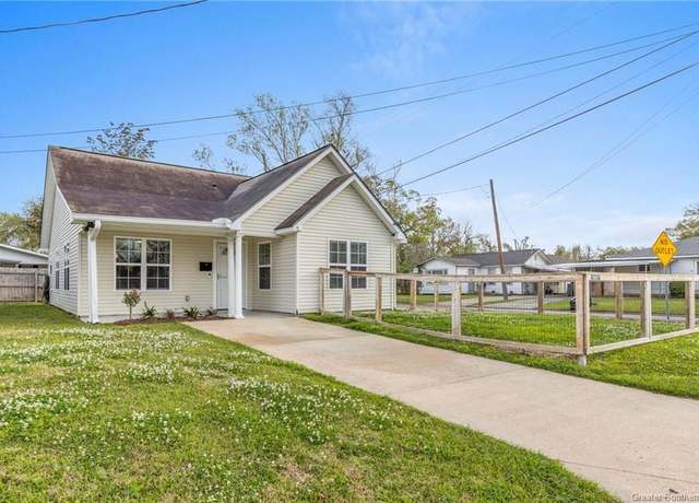 Property at 819 Craft St, Lake Charles, LA 70601, 3 beds, 2 baths