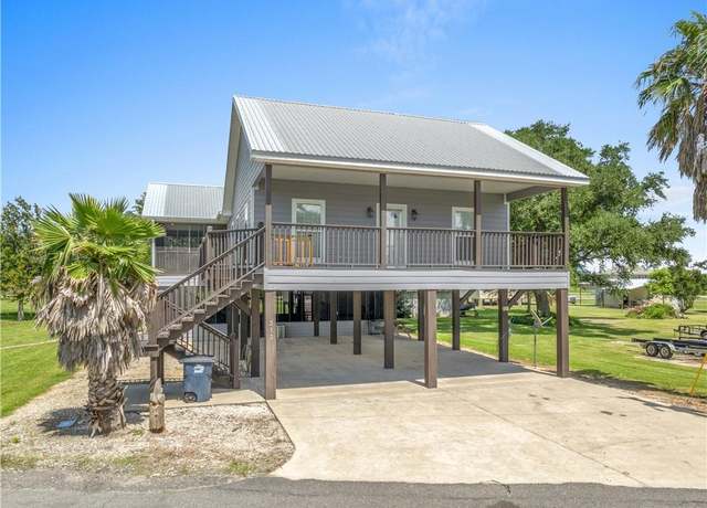 Property at 313 Big Lake St, Lake Charles, LA 70607, 3 beds, 2.5 baths