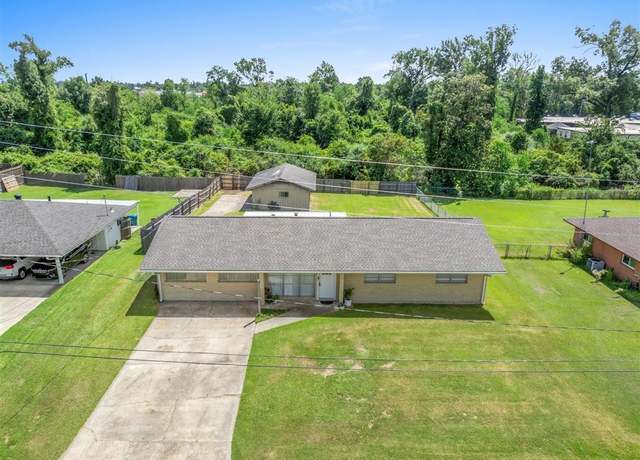 Property at 202 Lynn Ln Ln, Sulphur, LA 70663, 3 beds, 1.5 baths