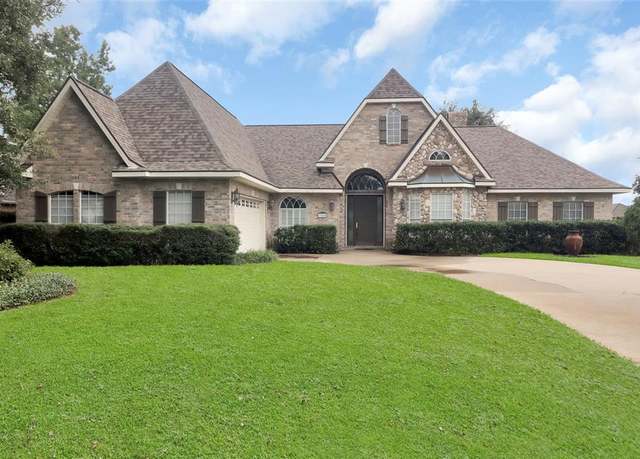 Property at 3805 Inwood Dr, Lake Charles, LA 70605, 4 beds, 2.5 baths
