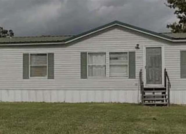 Property at 1526 E Leichty Rd E, Lake Charles, LA 70611, 3 beds, 2 baths