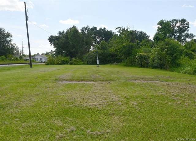 Property at 601 Magnolia St, Westlake, LA 70669