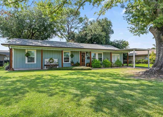 Property at 3824 Harvard St, Lake Charles, LA 70607, 3 beds, 2 baths