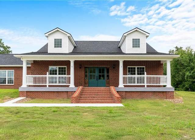 Property at 1770 W Dave Dugas Rd W, Sulphur, LA 70665, 5 beds, 3 baths