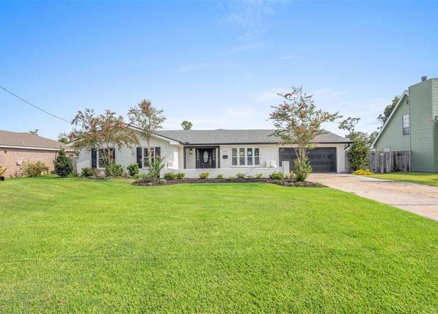 Property at 612 Blackman St, Lake Charles, LA 70605, 3 beds, 2 baths