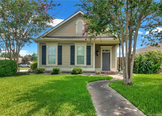 Property at 1501 Jennifer St, Lake Charles, LA 70605, 3 beds, 2 baths