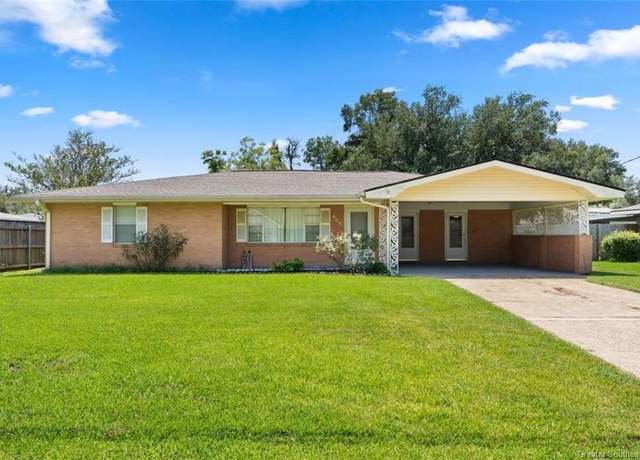 Property at 609 Dolby St, Lake Charles, LA 70605, 3 beds, 2 baths