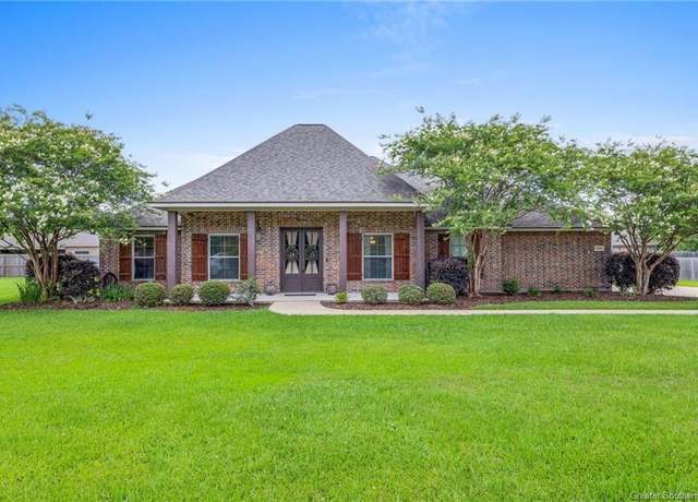 Property at 2686 Williamsport Dr, Lake Charles, LA 70611, 4 beds, 2 baths