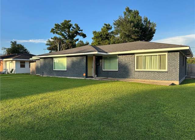 Property at 4713 Desoto St, Lake Charles, LA 70607, 4 beds, 2 baths