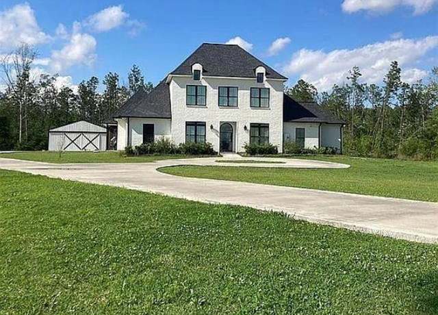 Property at 3302 W Houston River Rd W, Sulphur, LA 70663, 4 beds, 4 baths