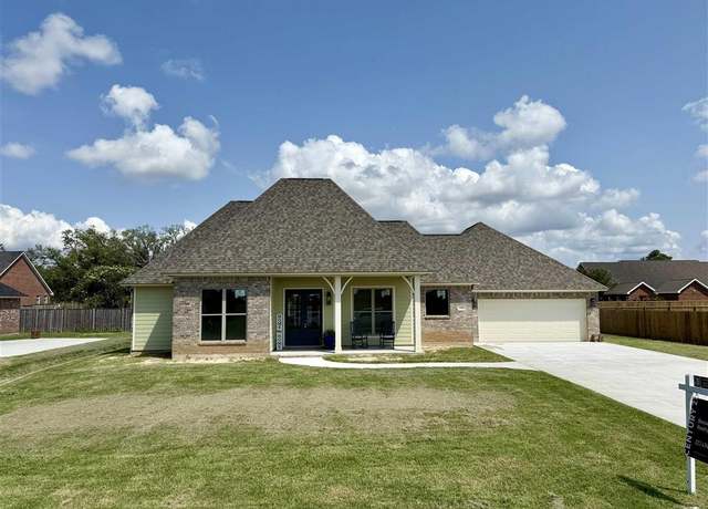 Property at 1086 Mary Diane Mccall Dr, Lake Charles, LA 70605, 4 beds, 3 baths