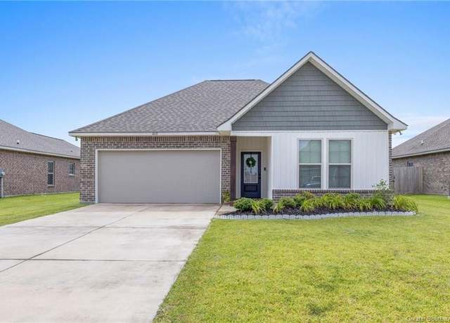 Property at 1819 Downing Rd, Lake Charles, LA 70611, 4 beds, 2.5 baths