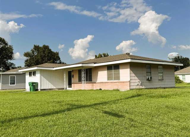 Property at 700 Goos St, Westlake, LA 70669, 3 beds, 1 bath