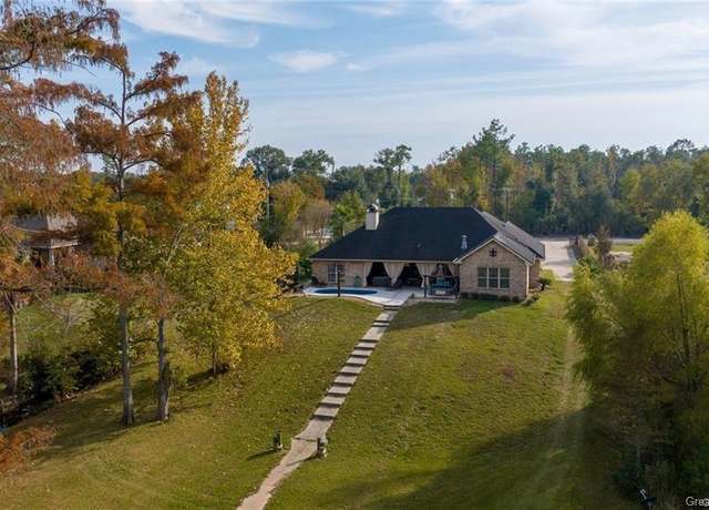 Property at 902 Hollis Rd, Westlake, LA 70669, 3 beds, 2 baths