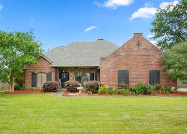 Property at 975 N Kade Ln N, Lake Charles, LA 70605, 5 beds, 3.5 baths