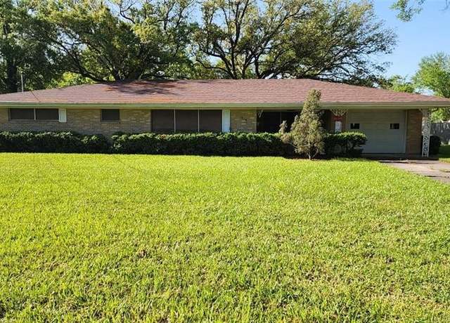 Property at 1916 Ike St, Lake Charles, LA 70607, 2 beds, 2 baths