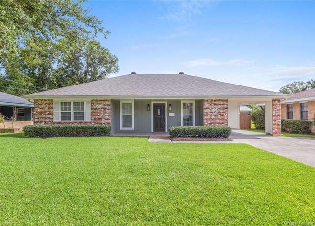 Property at 2229 13th St, Lake Charles, LA 70601, 3 beds, 2 baths