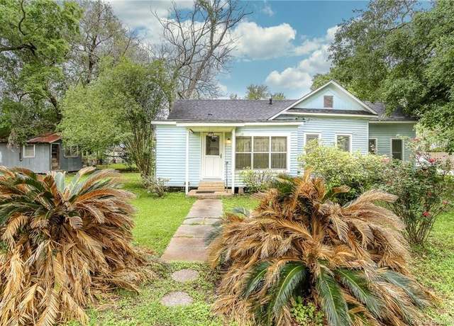 Property at 602 W Hudspeth St W, Welsh, LA 70591, 3 beds, 2 baths