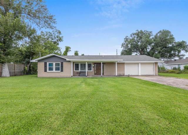Property at 1205 Beech St, Westlake, LA 70669, 3 beds, 2 baths