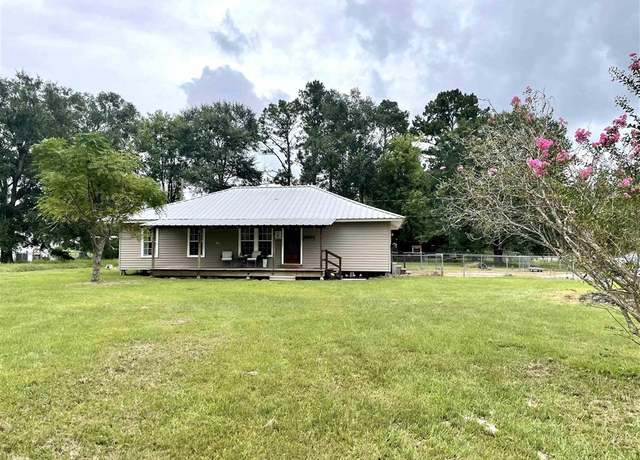 Property at 7124 Highway 110 E, Longville, LA 70652, 4 beds, 2 baths