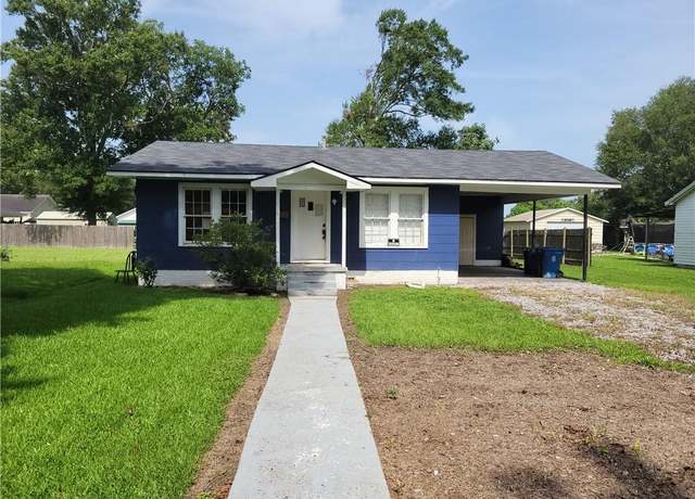 Property at 1017 N Morton St N, Jennings, LA 70546, 2 beds, 1 bath