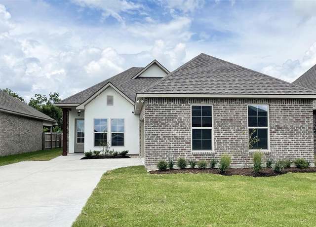 Property at 3315 Fairwood Ln, Lake Charles, LA 70607, 4 beds, 2 baths