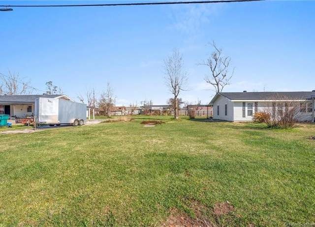 Property at 920 Shady Ln, Westlake, LA 70669