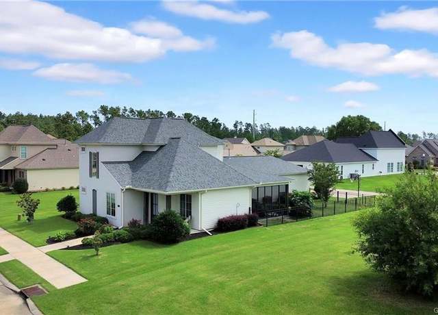 Property at 5813 Shining Way St, Lake Charles, LA 70605, 4 beds, 3 baths