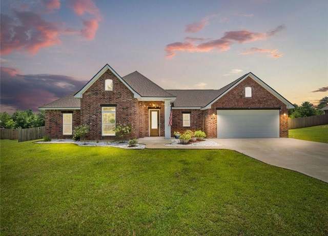 Property at 160 Hill St, Deridder, LA 70634, 4 beds, 2 baths