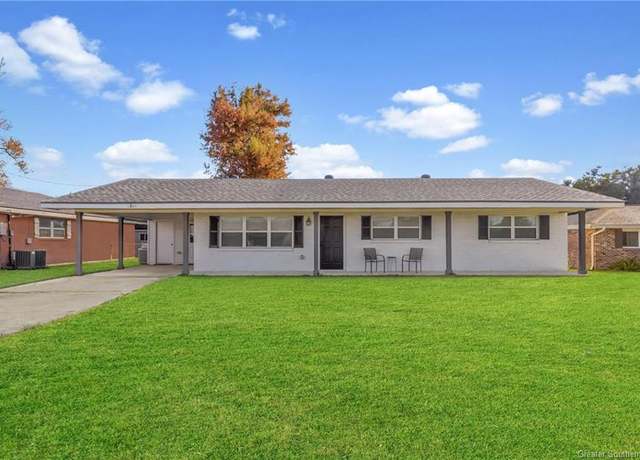 Property at 4335 Oaklawn St, Lake Charles, LA 70605, 3 beds, 2 baths