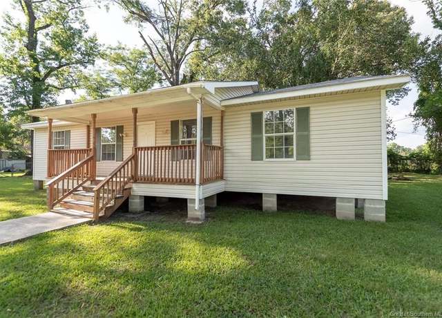 Property at 203 Haley Ln, Oakdale, LA 71463, 3 beds, 2 baths